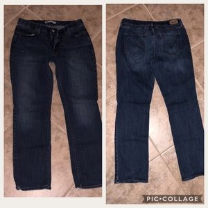 525 Levi Straight Leg